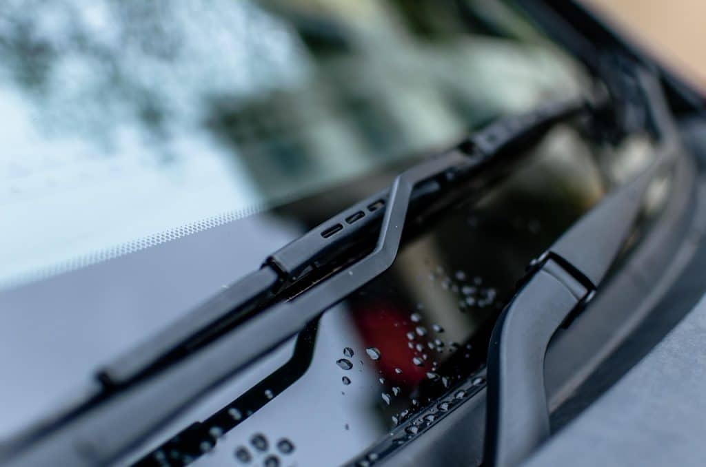 wiper, wind shield, auto, automobile, windscreen, black, glass, clean, nature, wipe, shine, rain, safety, blue car, blue rain, blue glass, blue safety, blue glasses, blue clean